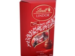 Lindt Lindor Swiss Smooth Filling Milk Chocolate...